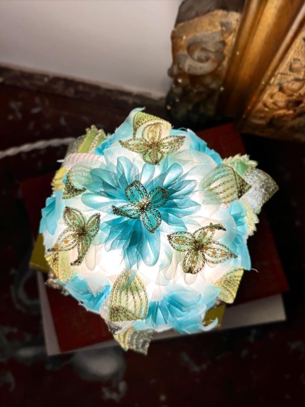 dessus dahlia bleu